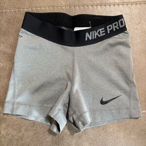 Nike Pro Dri-Fit Girl's Compression Shorts Grey size XS